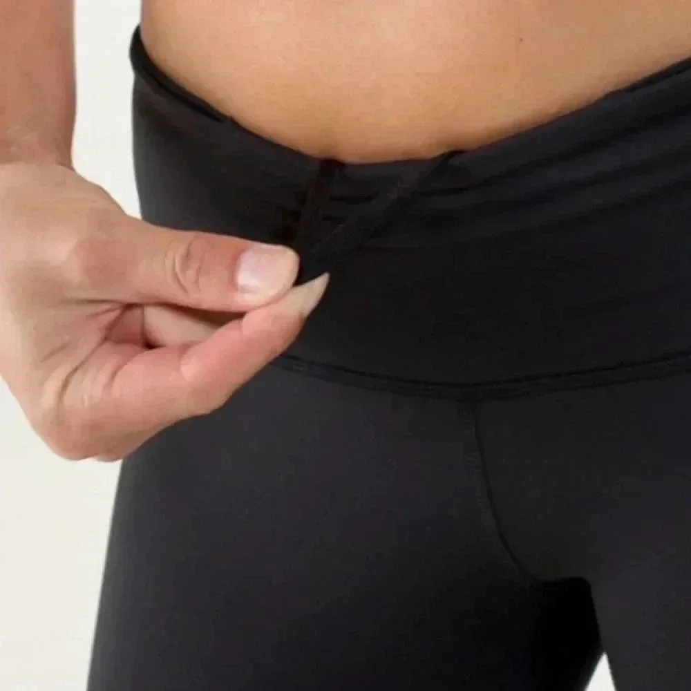 Lululemon run for your life crop